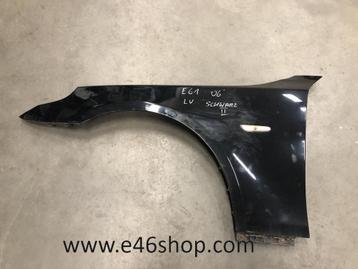 VOORSPATBORD BMW E60 E61 LINKS SCHWARZ 2 2006  beschikbaar voor biedingen
