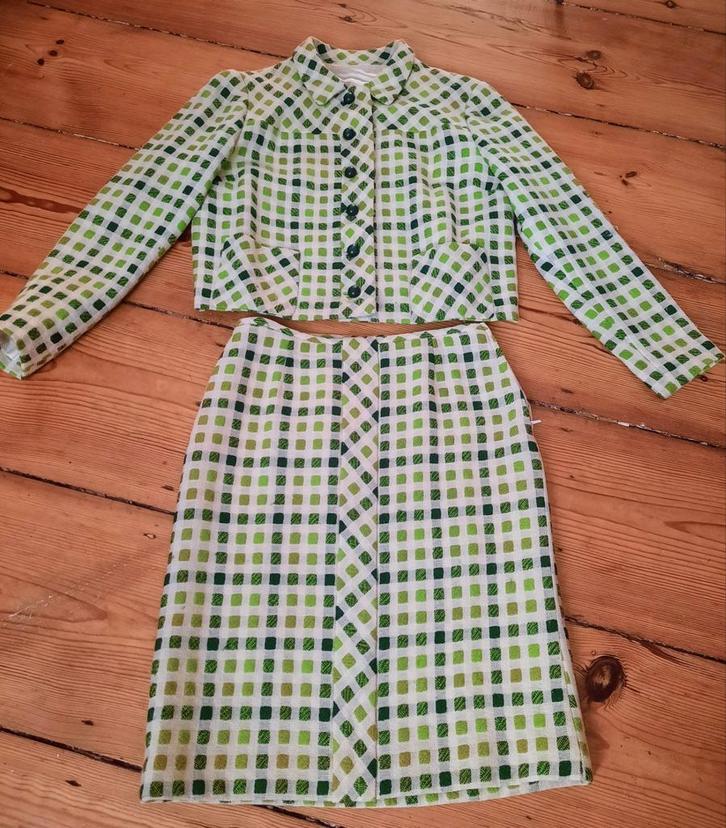 Vintage felgroen damespak met witte ruiten — maat 3, Kleding | Dames, Jasjes, Kostuums en Pakken, Gedragen, Kostuum of Pak, Maat 36 (S)