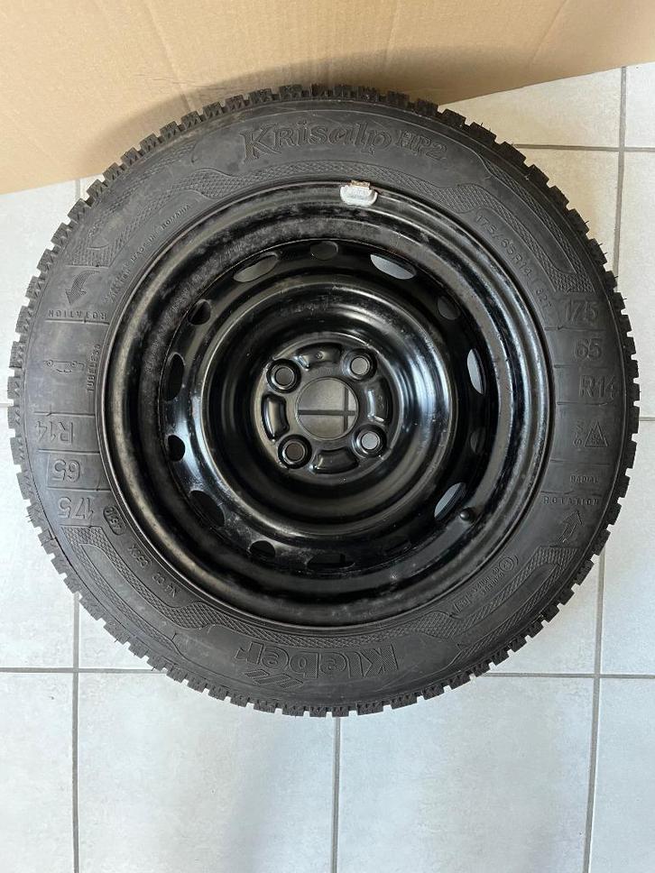 Jantes de voiture équipées de pneus neige., Auto-onderdelen, Banden en Velgen, Banden en Velgen, Winterbanden, 14 inch, 175 mm