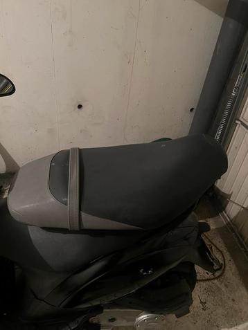 Gilera runner zadel beschikbaar voor biedingen