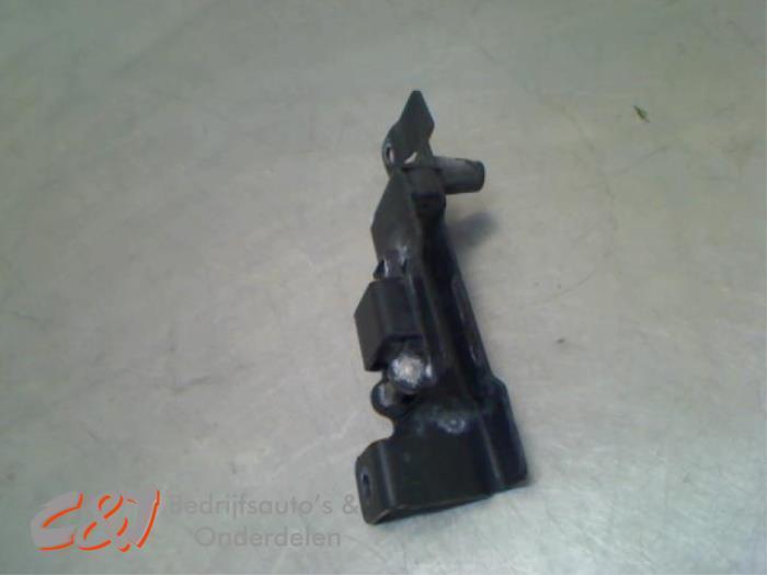 Rail porte coulissante droite d'un Renault Trafic, Autos : Pièces & Accessoires, Carrosserie & Tôlerie, Renault, Utilisé, 3 mois de garantie