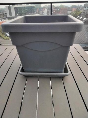pot de fleurs en plastique avec dessous de verre carré 38x38, Jardin & Terrasse, Pots de fleurs, Enlèvement, Comme neuf, Carré