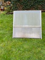 Duiven spoetnik, Dieren en Toebehoren