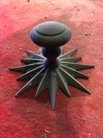 bronzen deurkruk 1930 en luikenhouders, Ophalen