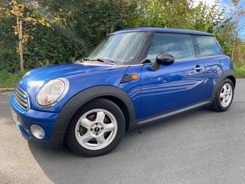 Mini Cooper one 1.4i 2008 165000km très propre!! disponible aux enchères