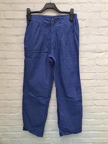 leuke blauwe zomerbroek beschikbaar voor biedingen