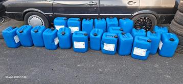 Jerrycans 20 liter gratis af te halen beschikbaar voor biedingen