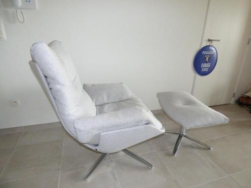 COR Cordia lounge chair met voetenbank, Huis en Inrichting, Fauteuils, Gebruikt, Metaal, Stof, Overige materialen, Ophalen