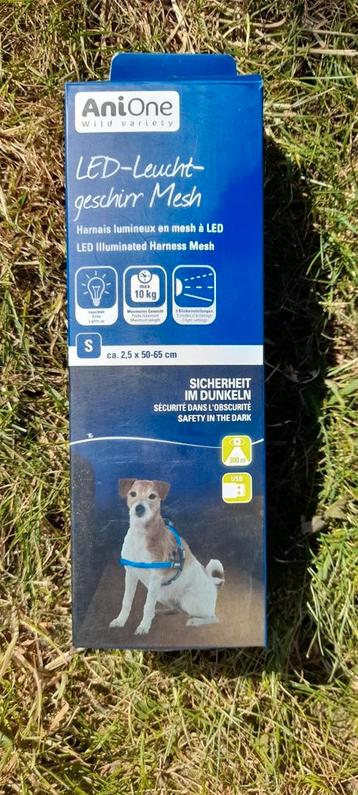 Nieuw lichtgevend (LED) hondentuig-/harnas maat S beschikbaar voor biedingen
