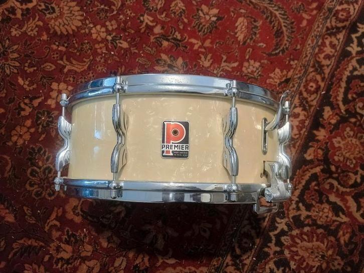 Premier 54' outfit 5-delig vintage drum met cases, Muziek en Instrumenten, Drumstellen en Slagwerk, Zo goed als nieuw, Pearl, Ophalen