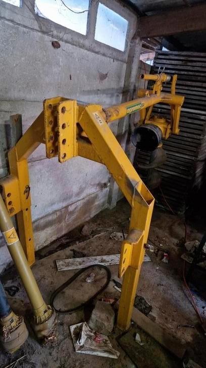 Tarière Agromec pour tracteur à trois points, Articles professionnels, Agriculture | Outils, Enlèvement