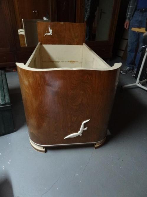 Vintage kinderbed 60 jaar oud, Huis en Inrichting, Slaapkamer | Bedden, Gebruikt, Eenpersoons, 70 cm of minder, 190 cm of minder