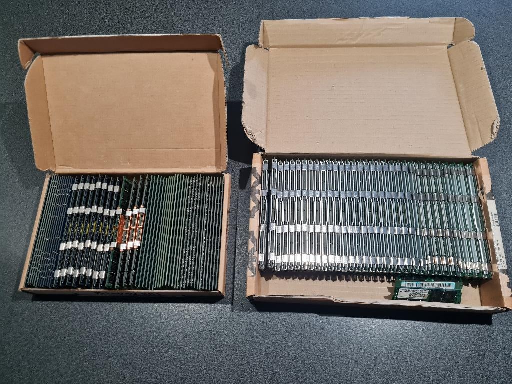 Verschillende types RAM geheugen, Computers en Software, RAM geheugen, Ophalen, Overige soorten, /, Zo goed als nieuw