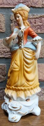 Biscuit - Dame à l'éventail - En excellent état, Enlèvement