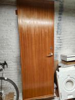 Houten deur uit 1963, Ophalen