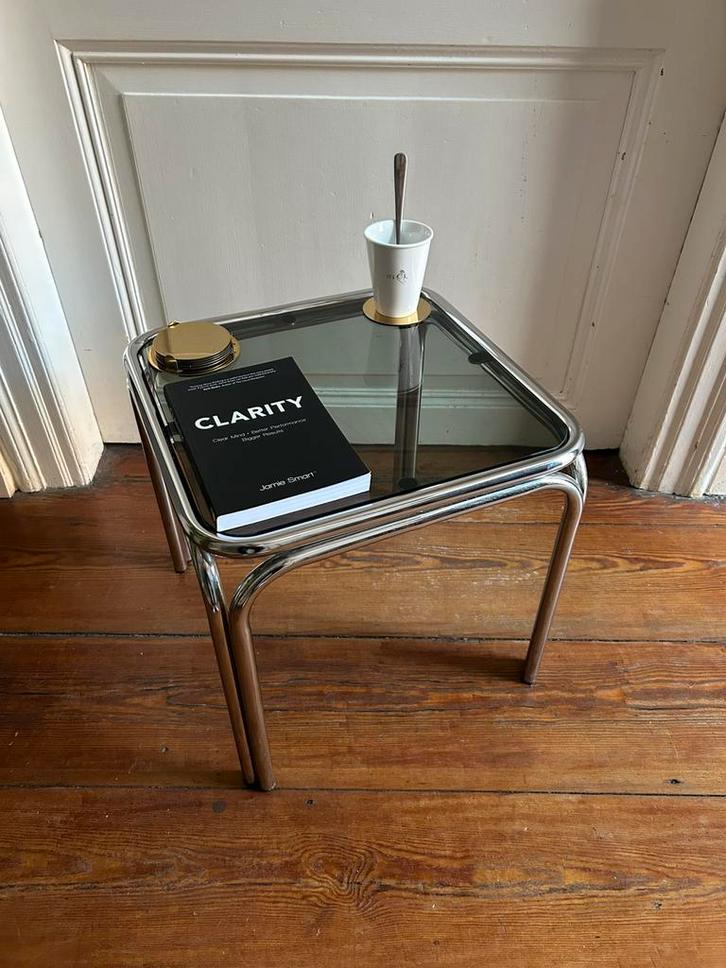 Lebber Vintage – Chromen bijzettafel met gerookt glas, Antiek en Kunst, Antiek | Meubels | Tafels, Ophalen