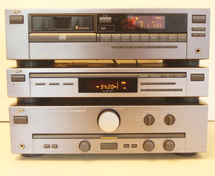JVC Stereo Met Versterker, Tuner & CD-Speler Voor 6 CD's, Audio, Tv en Foto, Stereoketens, Zo goed als nieuw, Cd-speler, Tuner of Radio