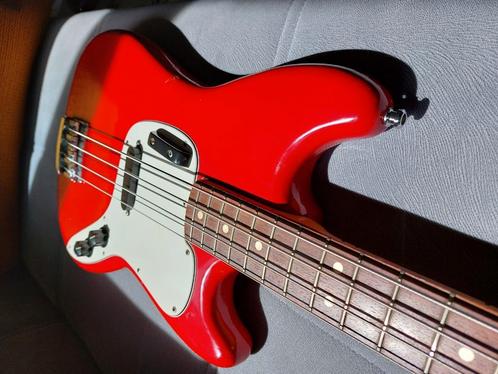 Fender Musicmaster 1975, Muziek en Instrumenten, Snaarinstrumenten | Gitaren | Bas, Ophalen