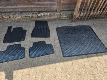 Automatten rubberen matten Volvo XC40  beschikbaar voor biedingen