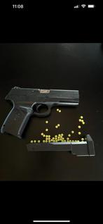 Toy Gun With Hard Plastic Bullets, Kinderen en Baby's, Ophalen of Verzenden, Zo goed als nieuw