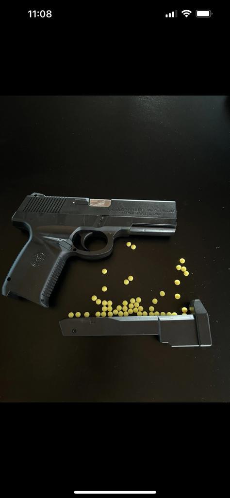 Toy Gun With Hard Plastic Bullets, Kinderen en Baby's, Speelgoed | Overig, Zo goed als nieuw, Ophalen of Verzenden