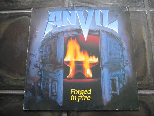 anvil forged in fire made in holland lp, CD & DVD, Vinyles | Rock, Utilisé, Rock and Roll, 12 pouces, Enlèvement ou Envoi