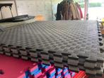 puzzelmatten 100 x 100 x 3 cm 3 stuks, Sport en Fitness, Vechtsporten en Zelfverdediging, Ophalen, Zo goed als nieuw