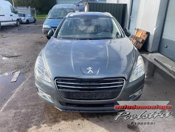 Voorkop compleet van een Peugeot 508