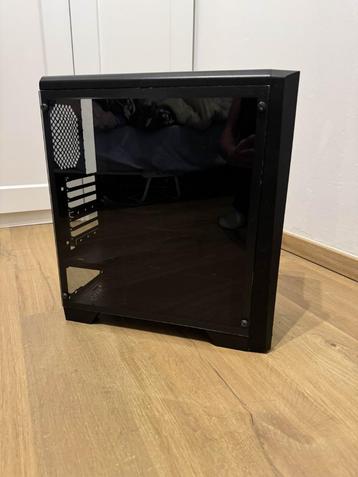 AeroCool ATX beschikbaar voor biedingen