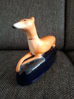 oud porcelijn beeldje van windhond, Antiek en Kunst, Ophalen of Verzenden