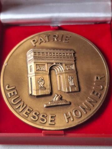 Medaille  beschikbaar voor biedingen