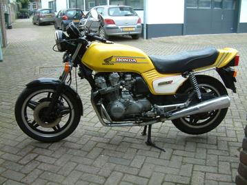 Honda 900F 1981   en nog vele onderdelen blok 900 en 750 beschikbaar voor biedingen