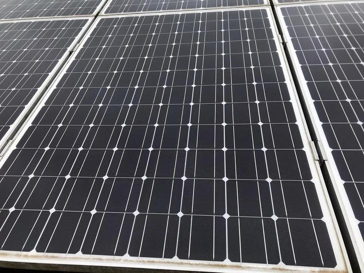 Zonnepanelen in zeer goede staat., Doe-het-zelf en Bouw, Zonnepanelen en Toebehoren, Zo goed als nieuw, Paneel, Ophalen