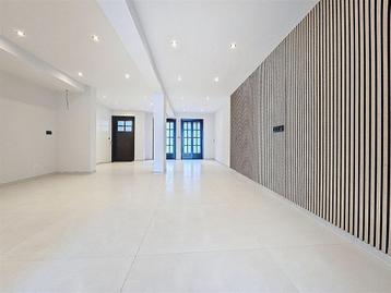 Appartement à Leuze-En-Hainaut, 4 chambres beschikbaar voor biedingen