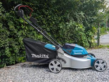 Makita DLM460 +  Chargeur  + 2 Batteries (Comme neuf) beschikbaar voor biedingen