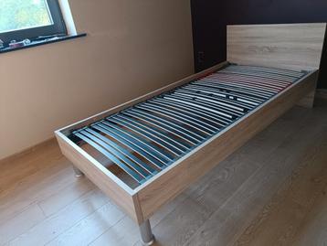 Mooi eenpersoonsbed + lattoflex  beschikbaar voor biedingen