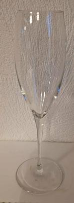 12 coupes à champagne, Collections, Enlèvement