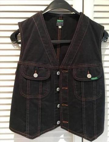 Benetton vest beschikbaar voor biedingen