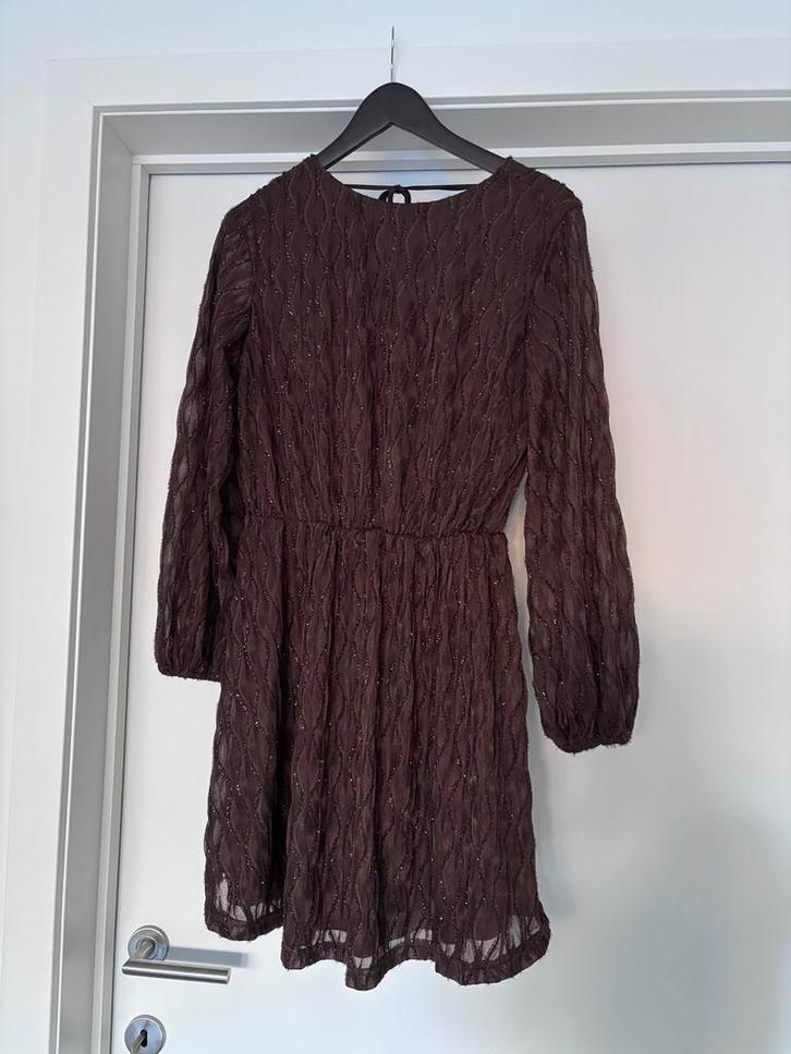 Nieuw chocoladebruin kleed, Kleding | Dames, Jurken, Nieuw, Maat 38/40 (M), Bruin, Boven de knie, Ophalen of Verzenden
