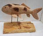 Groot Houten beeld Koi karper op houten voet houtsnijwerk, Antiquités & Art, Art | Sculptures & Bois, Enlèvement ou Envoi
