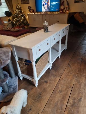 Massieve sidetable/console  beschikbaar voor biedingen