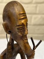 Afrikaans brons beeld, Antiek en Kunst, Kunst | Beelden en Houtsnijwerken, Ophalen of Verzenden