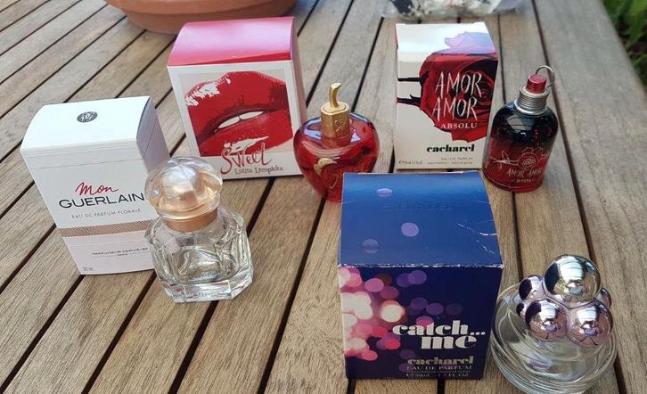 Lot 6 flacons VIDES parfums avec leur boîte à collectionner, Verzamelen, Parfumverzamelingen, Gebruikt, Parfumfles, Ophalen of Verzenden