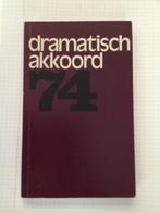 Dramatisch akkoord 1974, Ophalen of Verzenden, Zo goed als nieuw