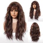 Pruik lang medium bruin haar met slagen en gekrulde pony, Handtassen en Accessoires, Uiterlijk | Haarverzorging, Verzenden, Nieuw