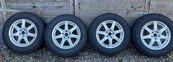 4 Winterbanden pirelli ,op aluminium velgen. beschikbaar voor biedingen