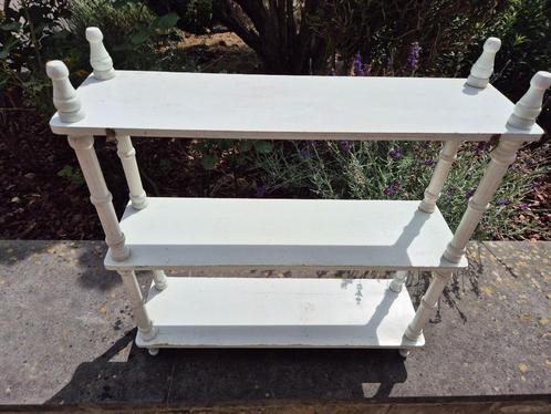 Vintage wit houten wandrek, Huis en Inrichting, Woonaccessoires | Wandplanken en Boekenplanken, Zo goed als nieuw, Ophalen