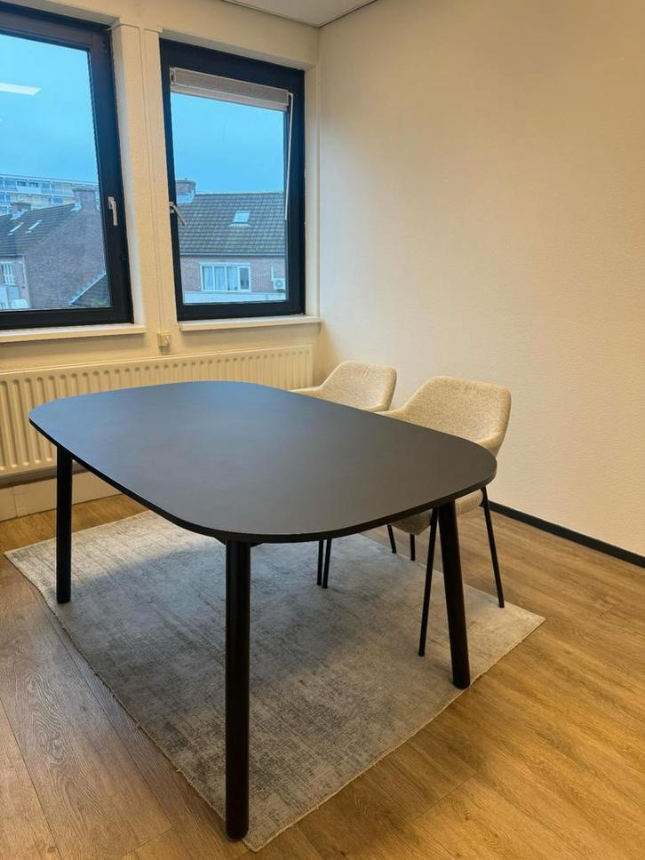 Table de salle à manger IKEA noire mate 160x95 cm. Noir mat, Maison & Meubles, Tables | Tables à manger, Comme neuf, 50 à 100 cm