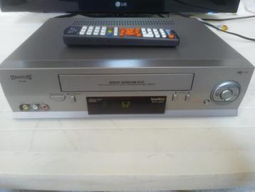 Magnum HiFi stereo 6 kops video recorder met afstandsbed. beschikbaar voor biedingen