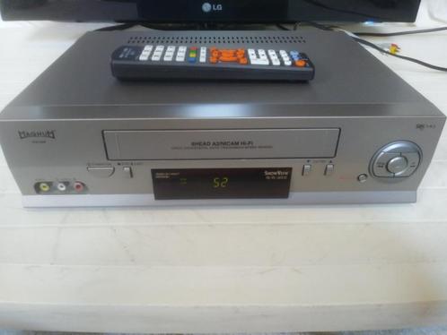 Magnum HiFi stereo 6 kops video recorder met afstandsbed., Audio, Tv en Foto, Videospelers, Gebruikt, VHS-speler of -recorder